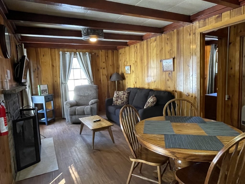 Cabin 14 Spruce Cabins